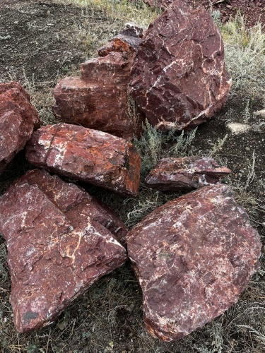 Ландшафтные глыбы красно-фиолетовые 200-1000 килограмм купить в Республике Татарстан