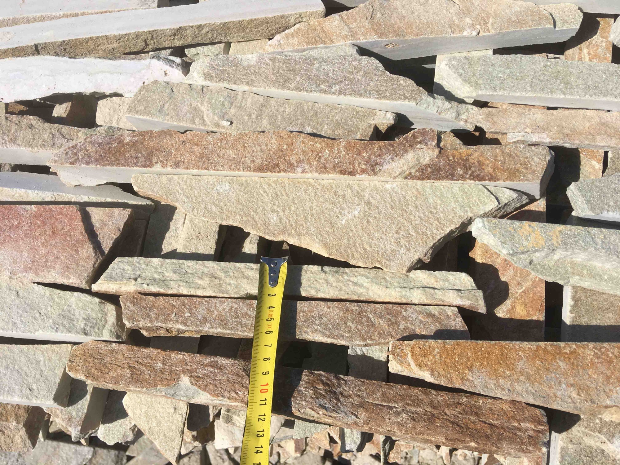 Горбушка златолит золотистый для облицовки купить в Республике Татарстан