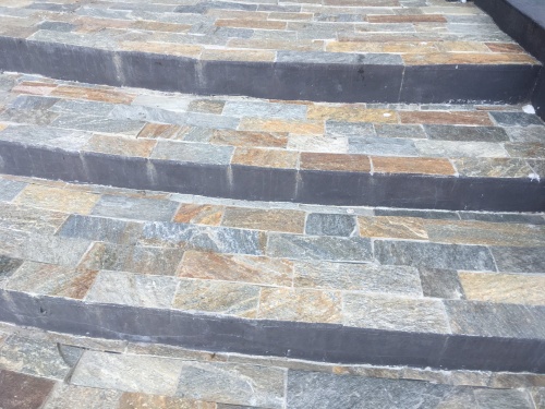 Плитка из Златолита Уральского для лестницы купить в Республике Татарстан