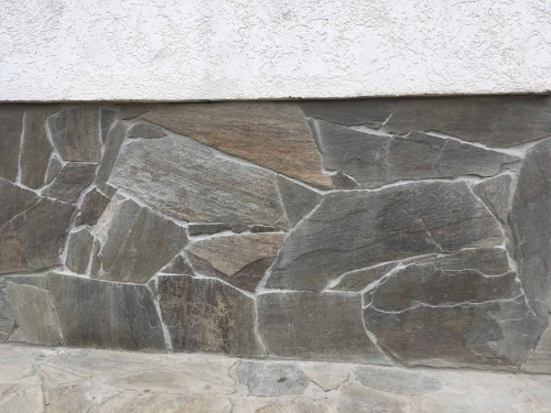 Плитняк златолит Уральский для цоколя, отмостки купить в Республике Татарстан