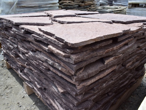 Плитняк лемезит бордовый для облицовки цоколя 20-25 мм  купить в Республике Татарстан