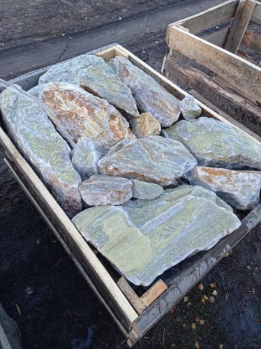 Златолит жёлтый, жёлто-зелёный глыбки и валуны для ланшафтного дизайна купить в Республике Татарстан