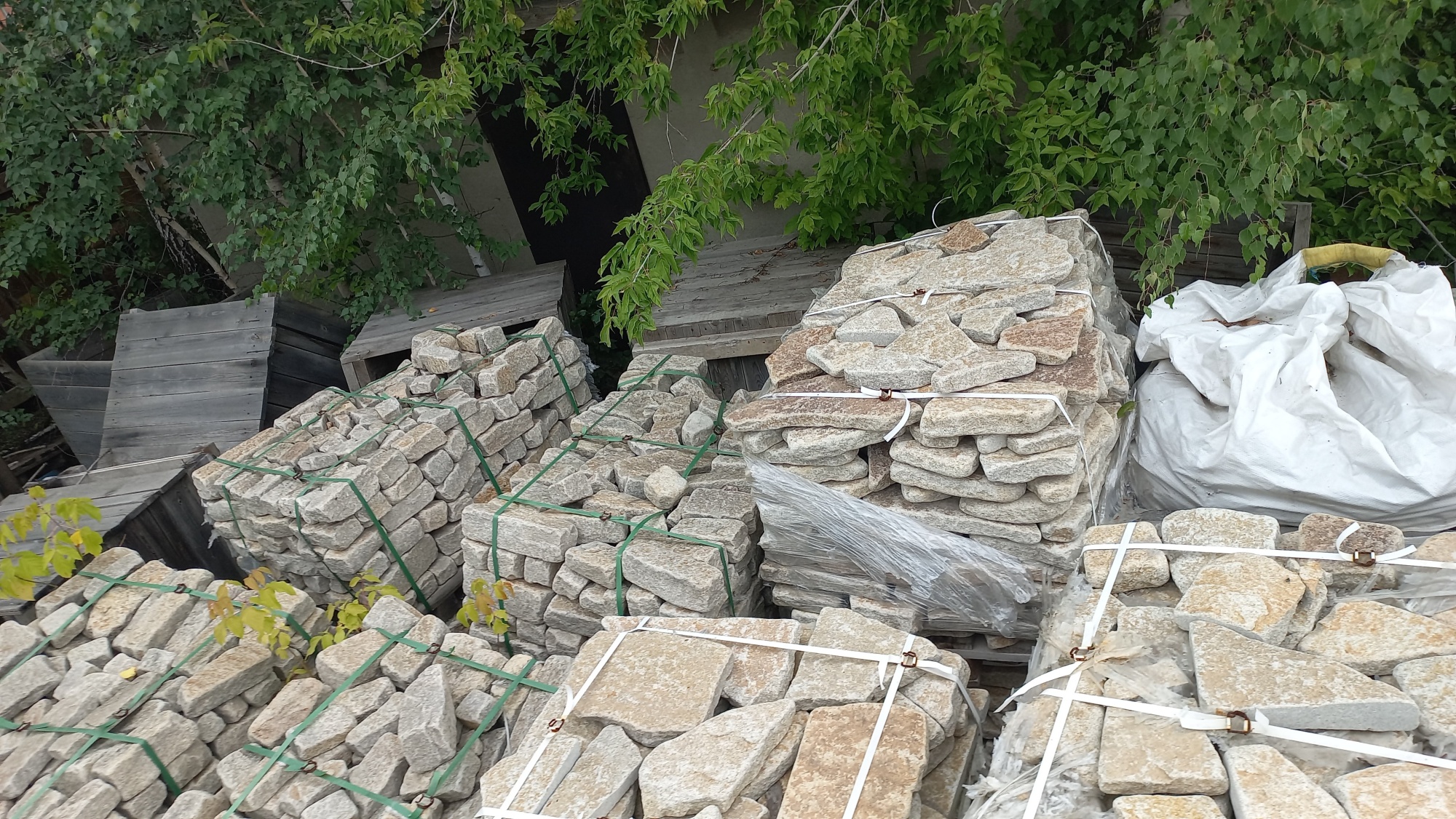 Плитняк гранитный галтованный купить в Республике Татарстан