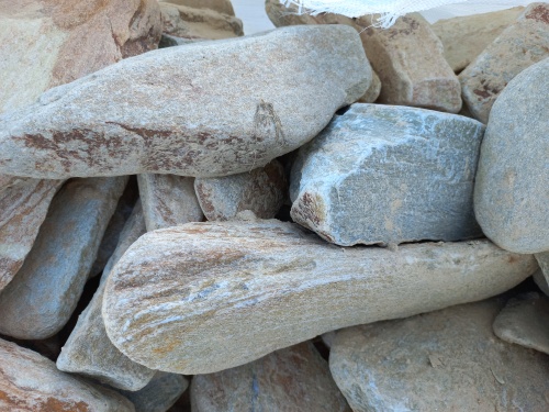 Златолит жёлтый, жёлто-зелёный глыбки и валуны для ланшафтного дизайна купить в Республике Татарстан