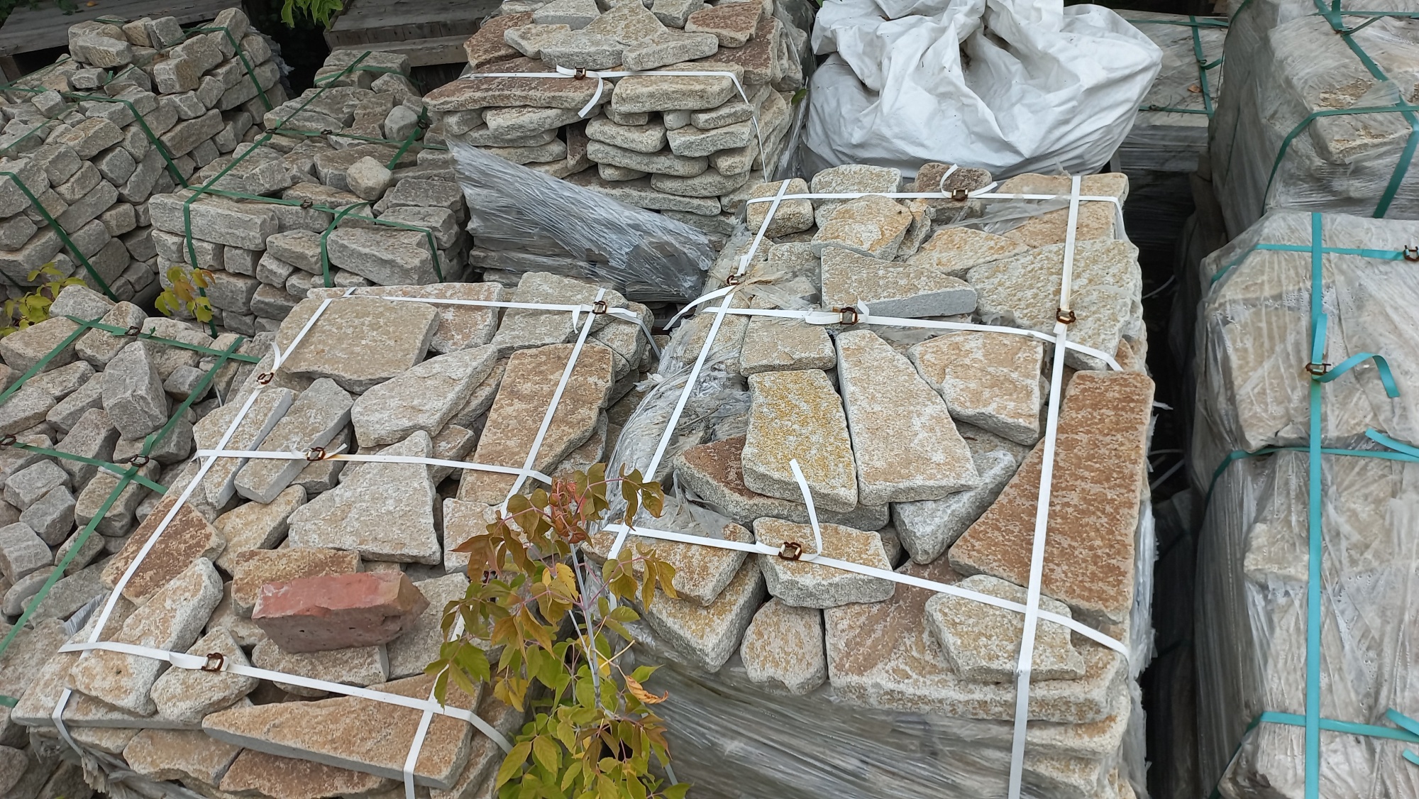 Плитняк гранитный галтованный купить в Республике Татарстан