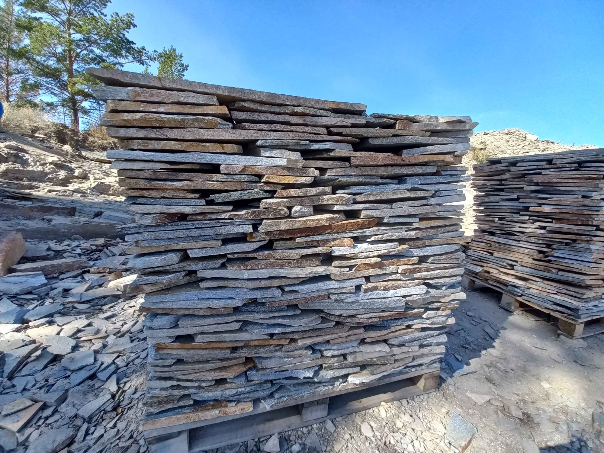 Плитняк златолит серебристый для фасада купить в Республике Татарстан