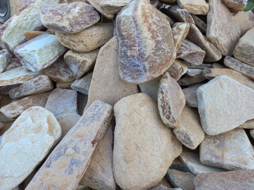 Златолит жёлтый, жёлто-зелёный глыбки и валуны для ланшафтного дизайна купить в Республике Татарстан