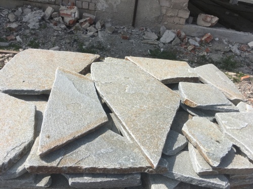 Златолит серебристый галтованный для лестниц купить в Республике Татарстан